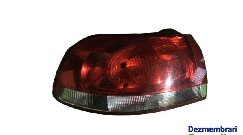 Lampa stop stanga pe aripa Volkswagen VW Golf 6 [2008 - 2015] Hatchback 5-usi 2.0 TDI MT (110 hp) Cod motor CBDC Cod culoare LB9A