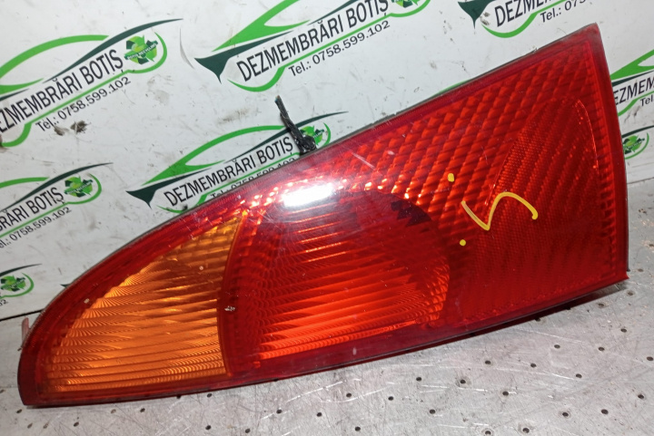 Lampa / Tripla stop dreapta pe aripa Ford Focus [1998 - 2004] Hatchback 3-usi 1.6 MT (101 hp)