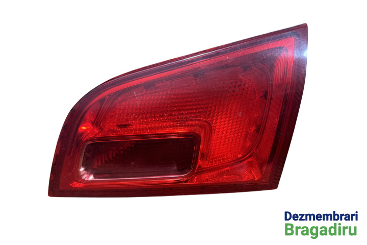 Lampa / Tripla stop dreapta pe haion Cod: 13282249 Opel Astra J [2009 - 2012] Sports Tourer wagon 1.7 CDTI MT (110 hp) A17DTR