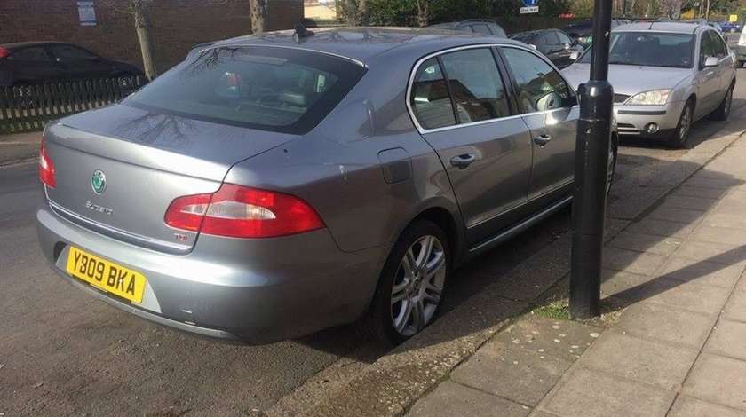 Luneta skoda superb II berlina 2008-2016