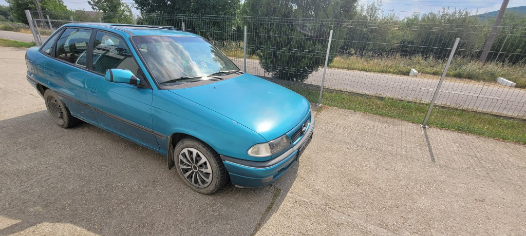 MACARA CU MOTORAS GEAM USA DREAPTA FATA OPEL ASTRA F SEDAN 1.7 TD 60KW 82CP FAB. 1991 - 1999 ZXYW2018ION