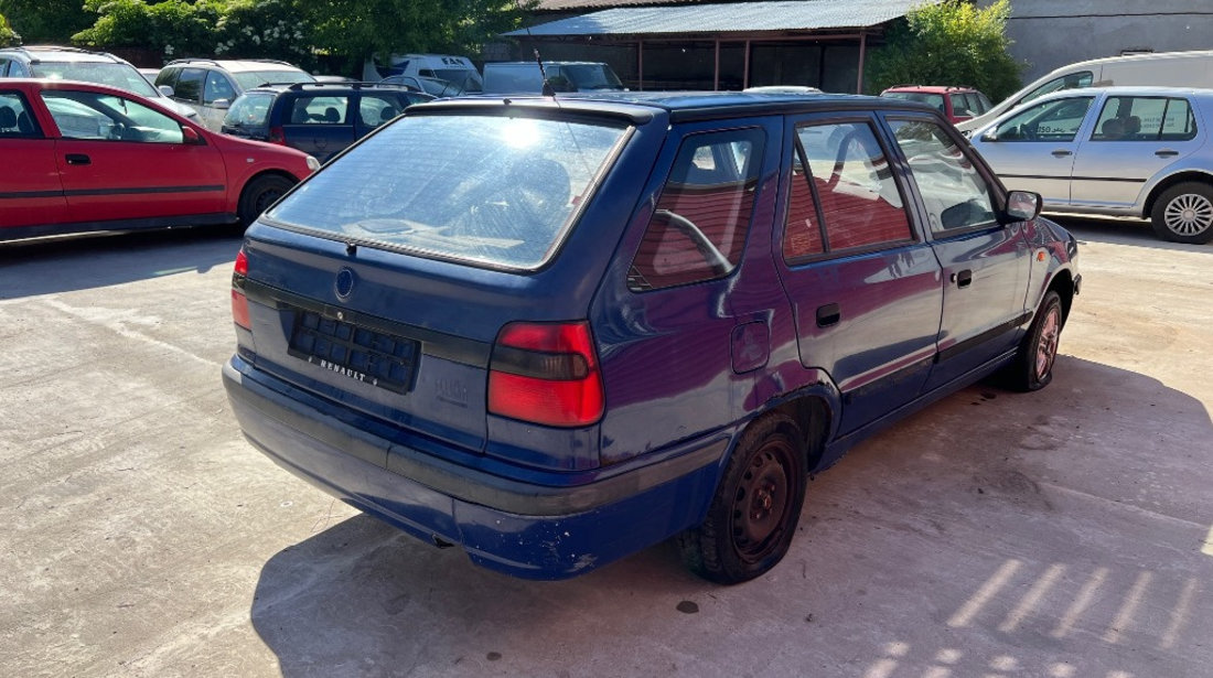 Macara geam dreapta fata Skoda Felicia 1999 COMBI 1.3 BENZINA