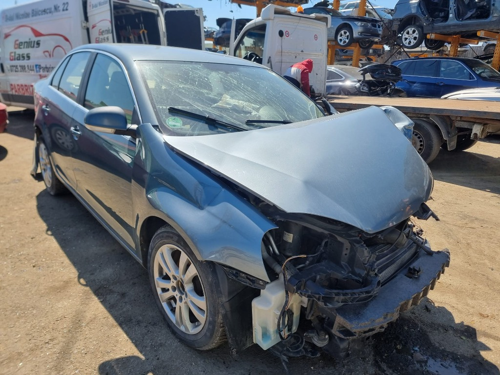 Macara geam stanga fata Volkswagen Jetta 2007 Berlina 1.9 tdi