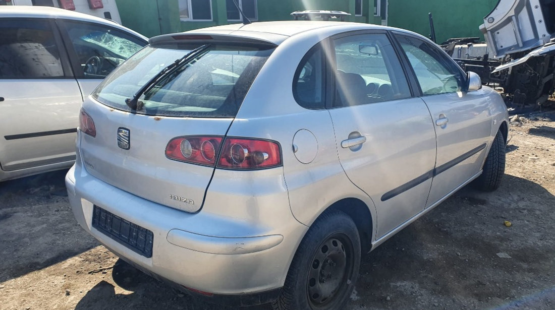 Macara geam stanga spate Seat Ibiza 2003 hatchback 1.4 benzina BBY