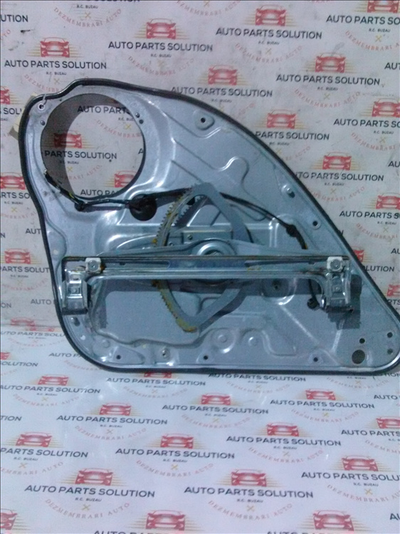 Macara geam usa dreapta spate FORD FOCUS 2 an fabr. 2009