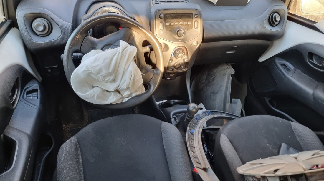 Maner usa stanga fata Toyota Aygo 2017 2 hatchback 1.0 benzina