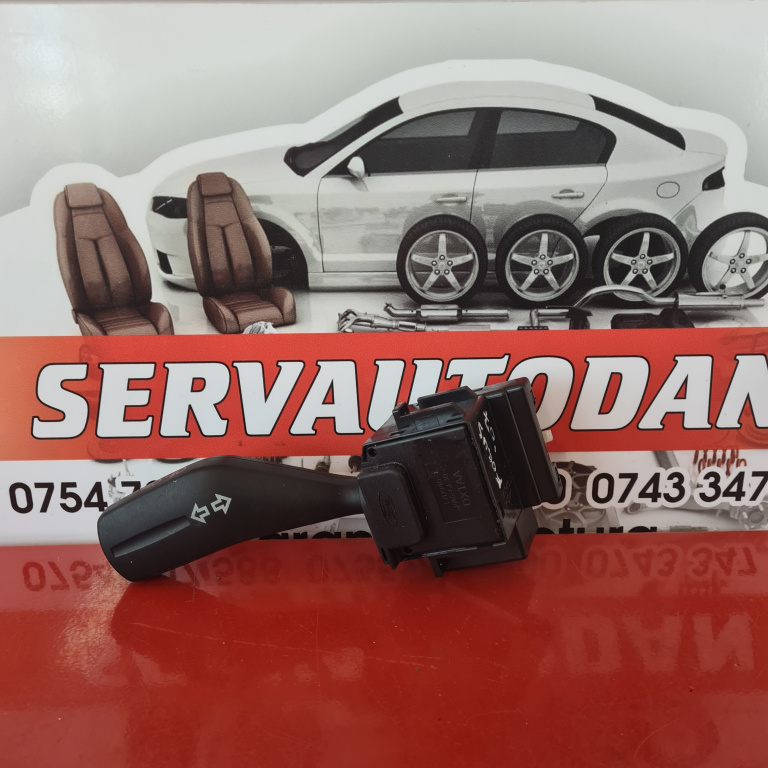 Maneta semnalizare Ford Focus 1.6 Motorina 2007, 4M5T13335AD