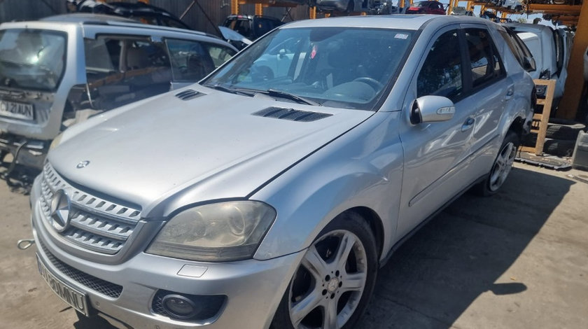 Maneta semnalizare Mercedes M-Class W164 2005 SUV 3.0 cdi 642940