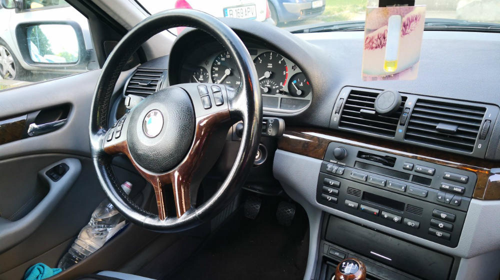 Poze Poze Stiri - Masini de lux la pret de Dacie. Cele mai ieftine  automobile din Romania cu interior de piele - 524209