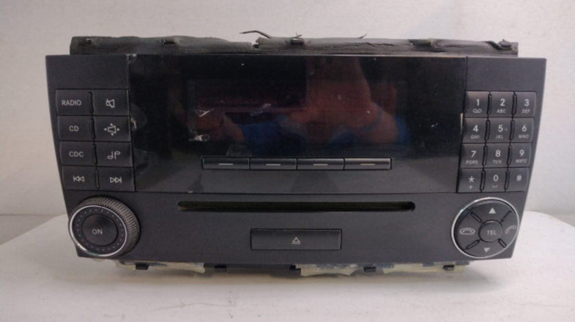 Mercedes CLK W209 Radio CD COD 103 A2098700989 Mercedes-Benz CLK-Class