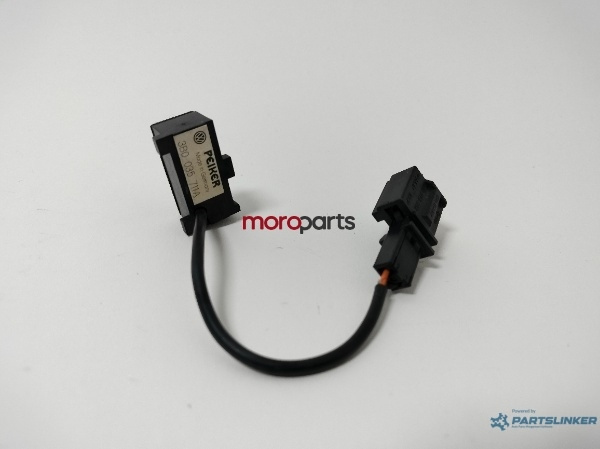 Microfon ​Volkswagen Passat B5.5 (3B2) Berlina 2003 1.9 TDI OEM 3B0035711A