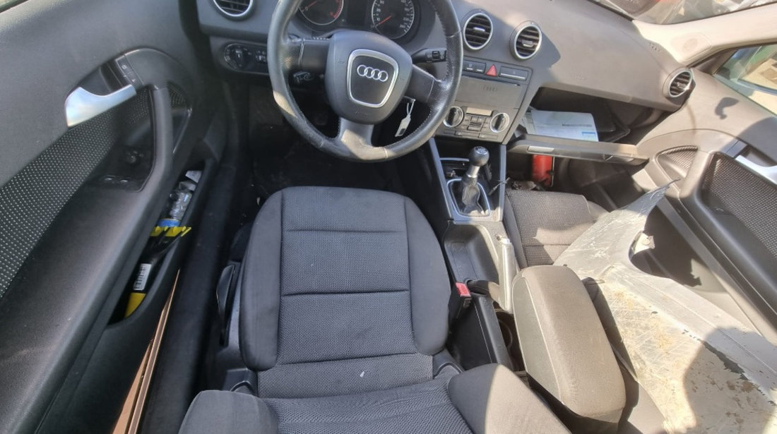 Mocheta podea interior Audi A3 8P 2006 hatchback 1.9 tdi BLS