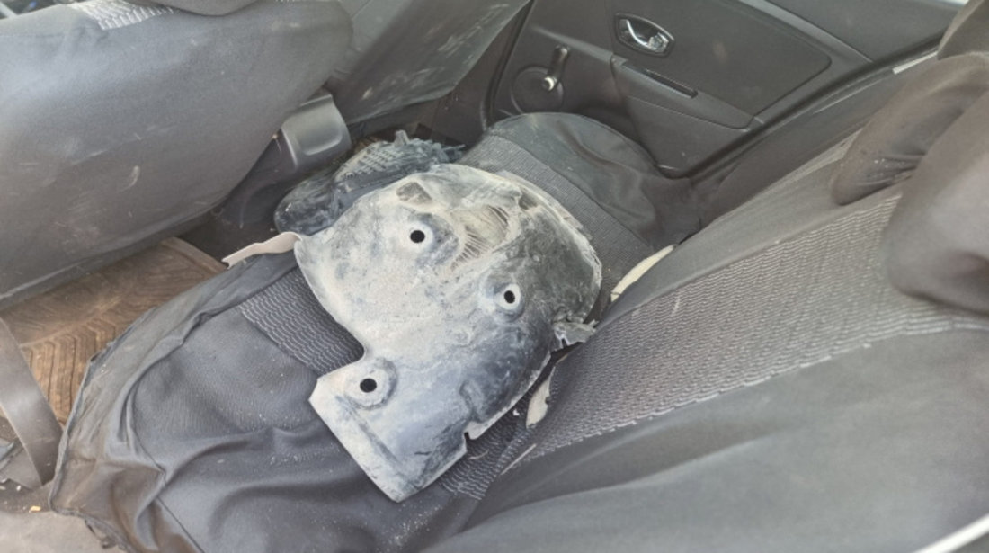 Mocheta podea interior Renault Megane 3 2014 HatchBack 1.5 dci K9K 836  #88100994