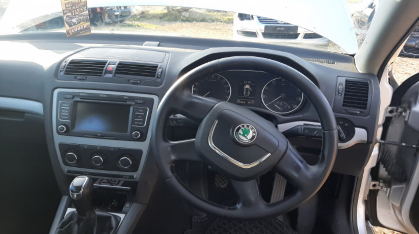 Mocheta podea interior Skoda Octavia 2 [facelift] [2008 - 2013] Combi wagon 5-usi 1.6 TDI MT (105 hp)