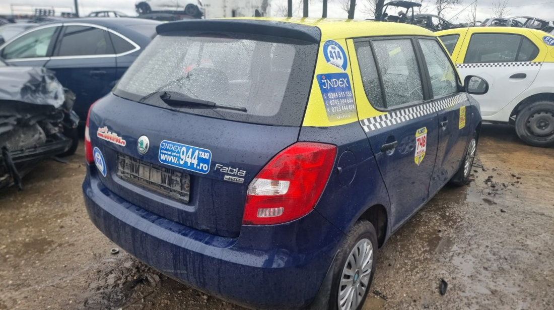 Mocheta portbagaj Skoda Fabia 2 2011 hatchback 1.2 benzina CHFA