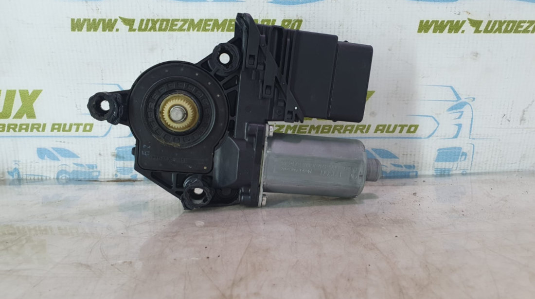 Motoras macara dreapta spate 1k4839402c Volkswagen VW Golf 5 [2003 - 2009] 1.9 tdi BRU