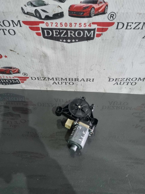 Motoras macara geam dreapta fata 5Q0959802B Skoda Octavia III Combi