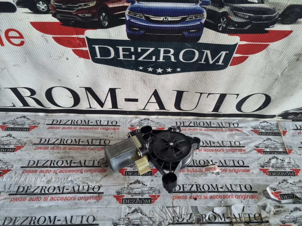 Motoras macara geam stanga fata Audi A3 8V Sedan cod piesa : 5Q0959801B