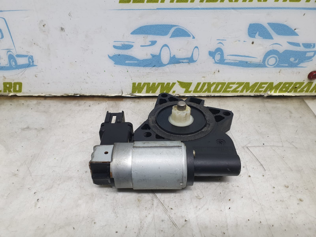 Motoras macara geam stanga fata gj6a5958x Mazda 3 BK [2003 - 2006]