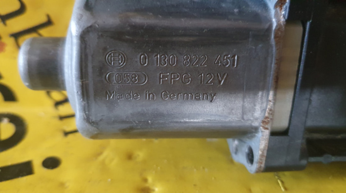 Motoras macara stanga fata 0130822451 Volkswagen VW Passat B7 [2010 - 2015]