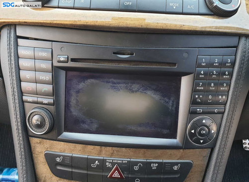 Navigatie Radio CD Player Mercedes CLS C219 W219 Facelift 2004 - 2010 [C0207]