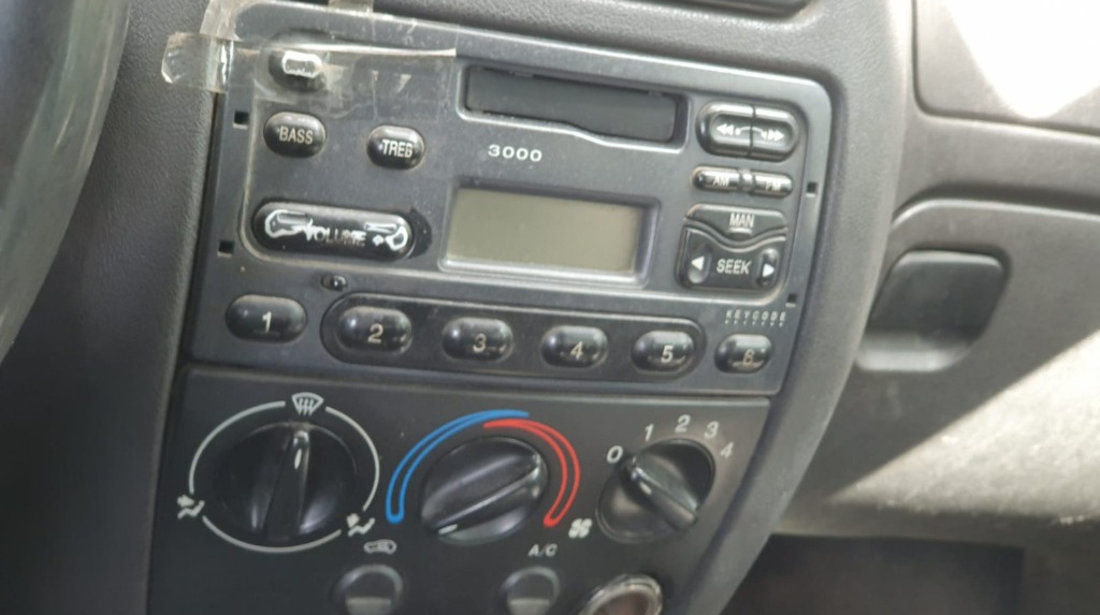 Oglinda retrovizoare interior Ford Fiesta 4 2001 hatchback 1.3 i