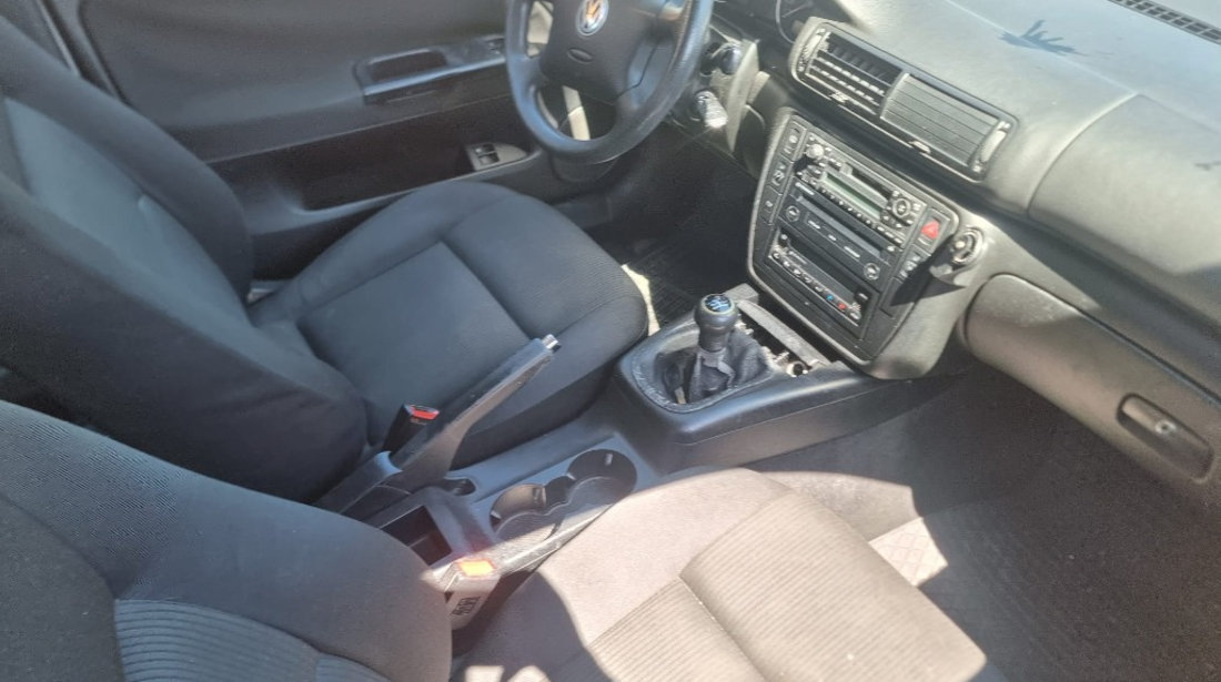 Oglinda retrovizoare interior Volkswagen Passat B5 2001 break 1.9 tdi AVF