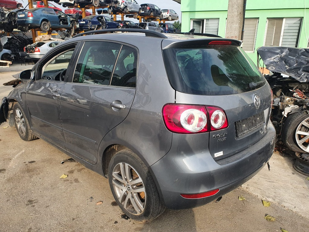 Oglinda stanga completa Volkswagen Golf 6 Plus 2011 monovolum 1.6 tdi CAY