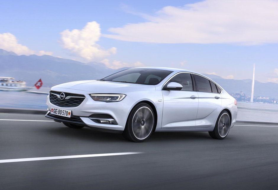 LIKE ori DISLIKE: Dezbatem in detaliu noul Opel Insignia