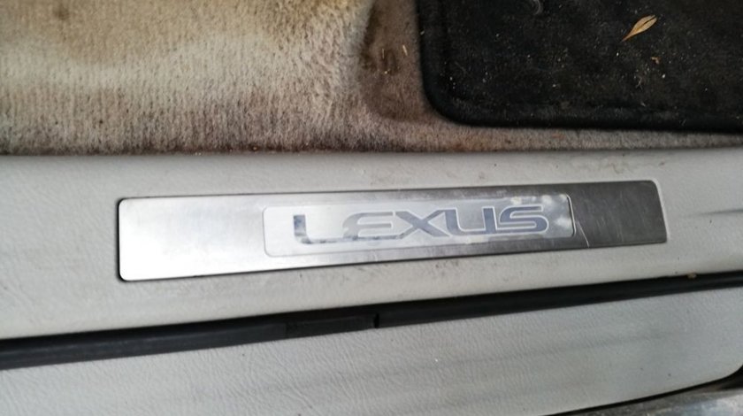 Ornament dreapta spate prag interior Lexus RX 350 An 2003 2004 2005 2006 2007 2008 luminat LED