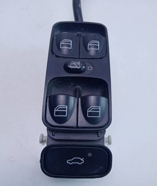 Panou comanda geamuri electrice A2098203410 Mercedes-Benz CLK-Class C209 [2002 - 2005]