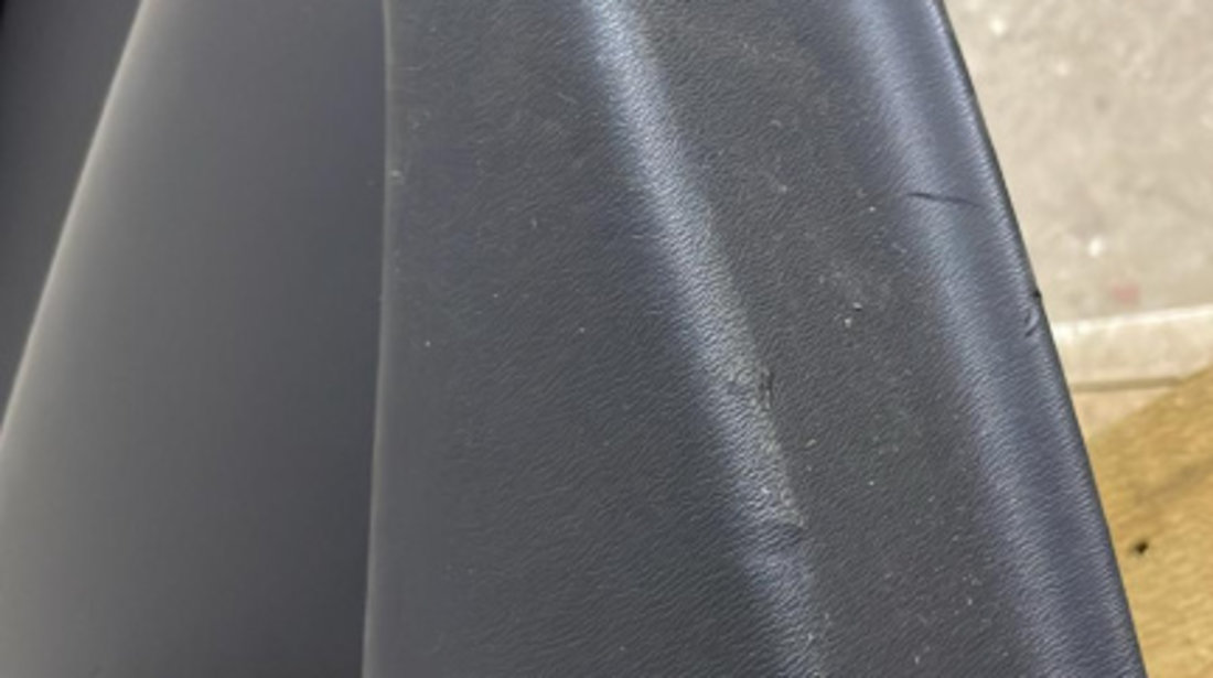 Panou tapiterie usa dreapta spate Volvo V70 2.4D Manual, 175cp sedan 2010 (cod intern: 219236)