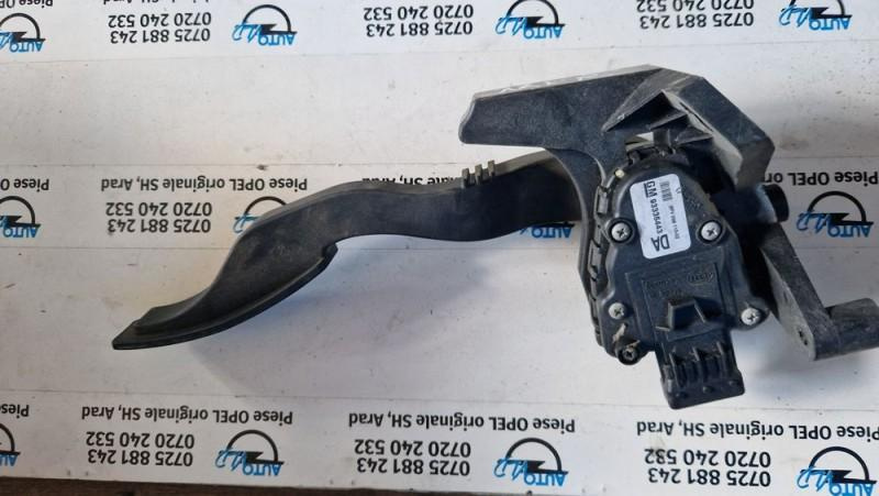 Pedala acceleratie Opel Meriva 2003-2010 93335443 DA