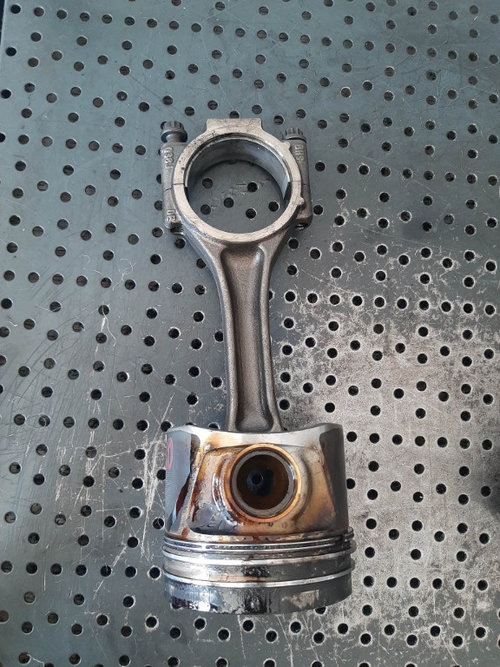 Piston audi a4 b7 2.0 tdi brd