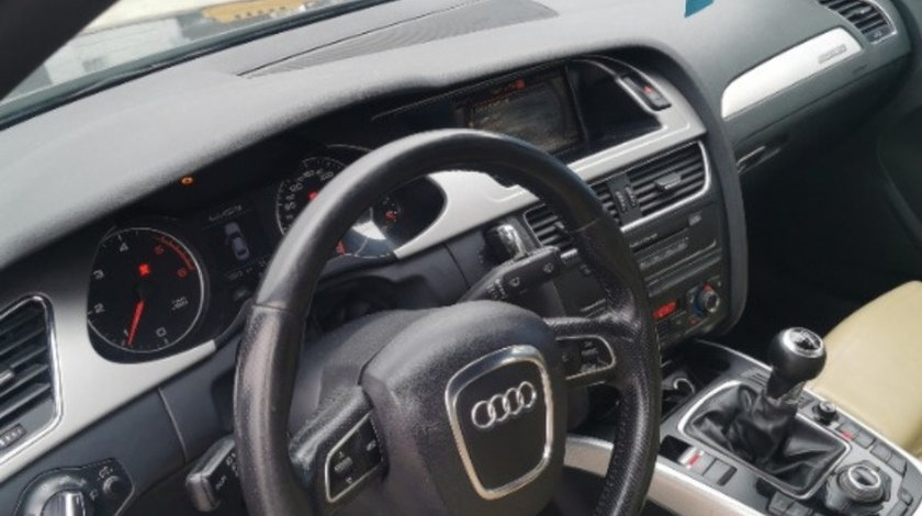 Plansa bord Audi A4 B8 airbag pasager panou bord dezmembrez