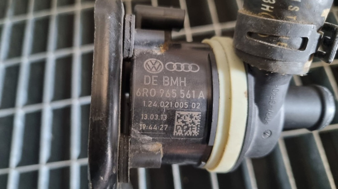 Pompa apa suplimentara Audi A1 8X 2.0 TDI 136 cai motor CFHB cod piesa : 6R0965561A