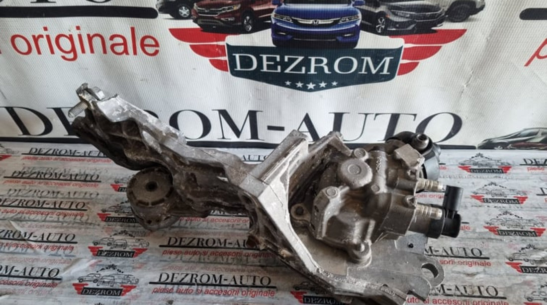 Pompa inalta presiune Audi A4 B8 2.0 TDI 136 cai motor CSUB cod piesa : 04L130755D