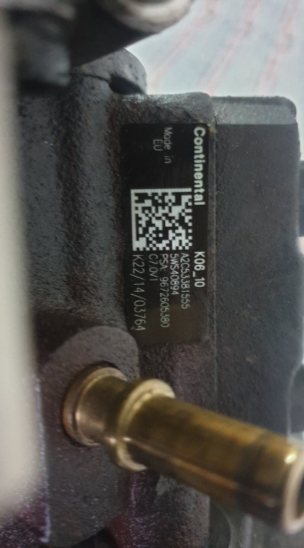 Pompa inalta presiune CITROËN C5 III 1.6 HDi 112cp cod piesa : 9672605380
