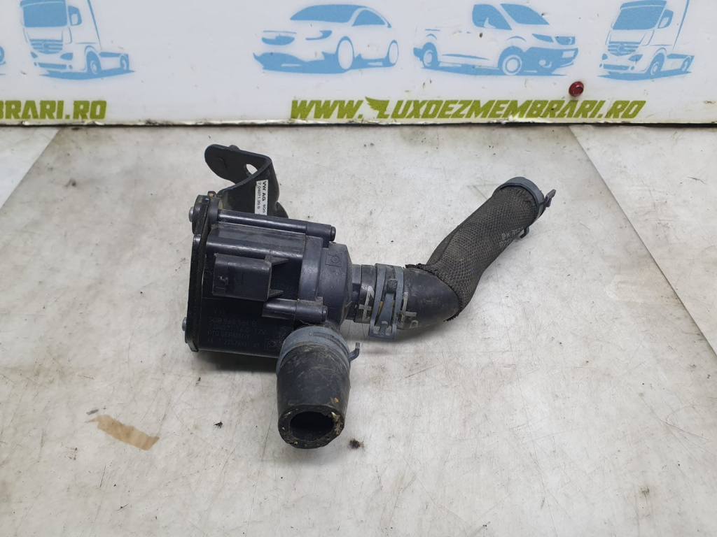 Pompa recirculare apa 5q0965561b Audi A4 B9 [2015 - 2020]