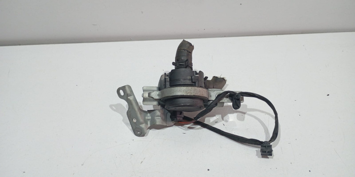 Pompa recirculare apa A0005000686 1.5CDI Mercedes-Benz A-Class W176 [2012 - 2015]