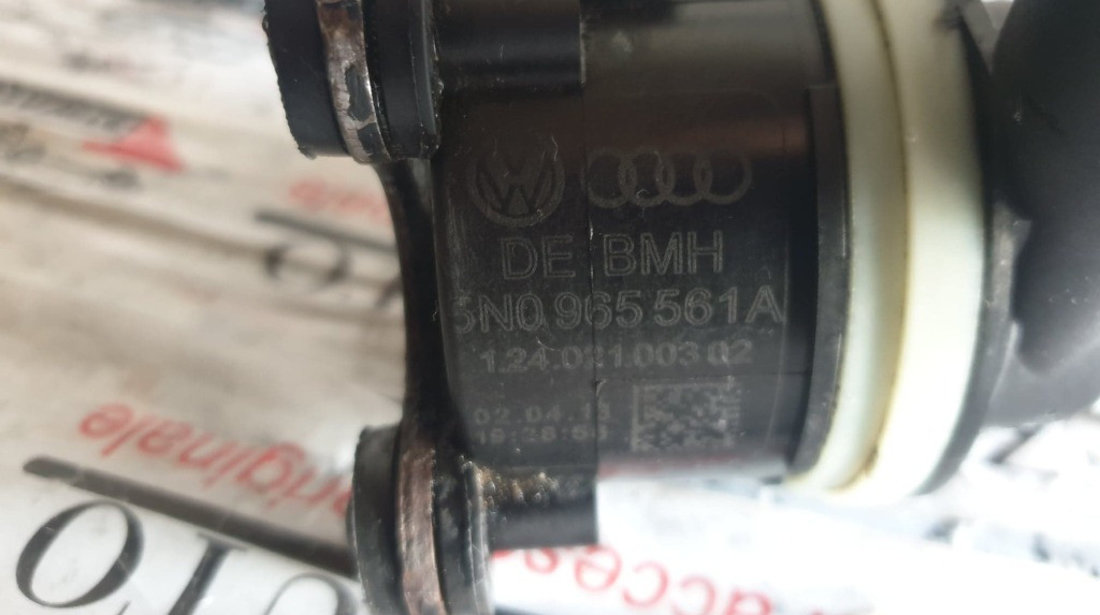 Pompa recirculare apa Audi A4 B8 2.0 TDI 163 cai motor CGLD cod piesa : 5N0965561A