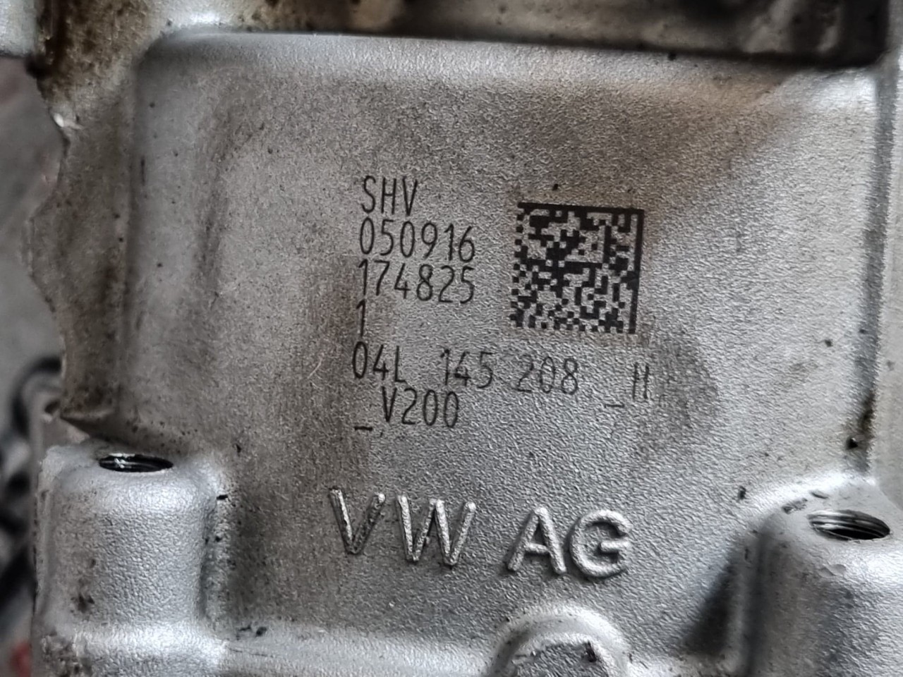 Pompa ulei VW Golf VII 2.0 TDI 110 cai motor CYKB cod piesa : 04L145208H