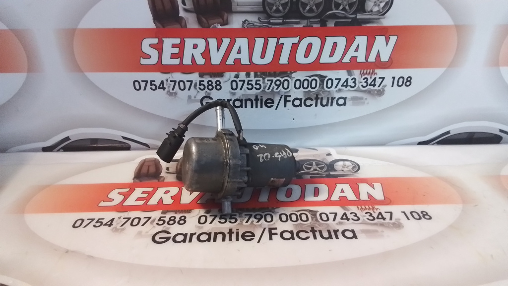 Pompa vacuum Volkswagen Passat 4.0 Benzina 2002, 8E0927317