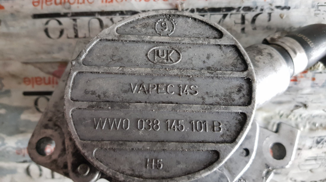 Pompa vacuum VW Golf IV 1.9 TDi 110 cai motor ASV cod piesa : 038145101B
