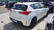 Praguri Toyota Auris 2014 hatchback 1.4 d