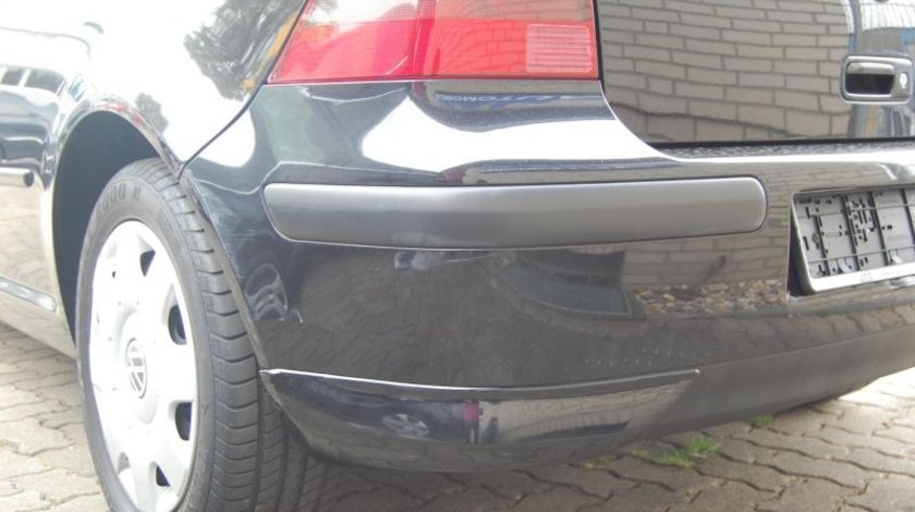 Prelungire spoiler adaos fusta bara spate VW Golf 4 din 2 bucati