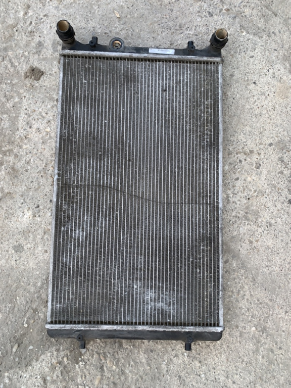 Radiator apa Volkswagen Golf 4 [1997 - 2006] Hatchback 5-usi 1.4 MT (75 hp) (1J1)