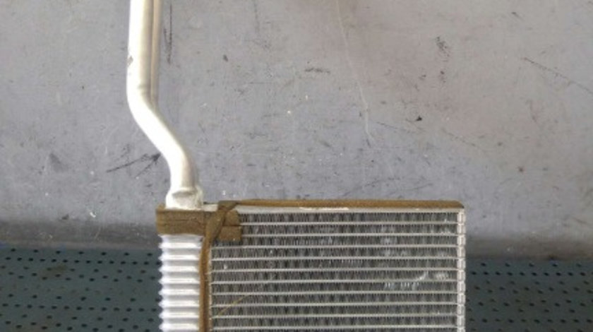 Radiator calorifer apa bord ford kuga 1 vp3m5h18476ea