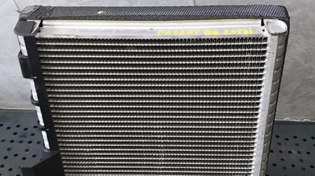 Radiator calorifer clima bord vw passat b6 3c 3c1820103b