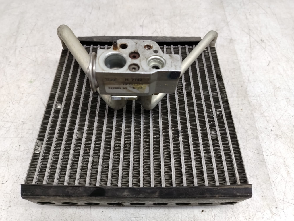 Radiator clima bord 52268990 Volkswagen VW Polo 4 9N [2001 - 2005]